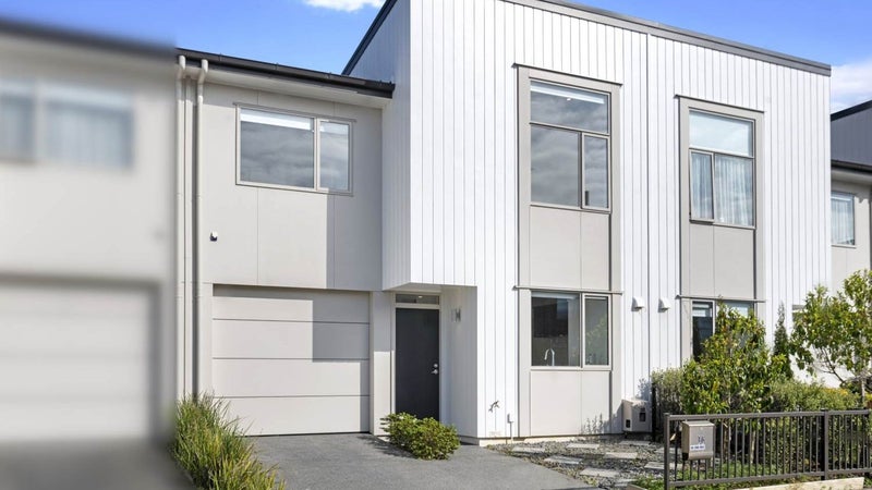 16 Horo Road, Flat Bush, Auckland - Carousel 1