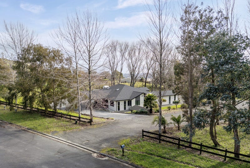 12 Judge Richardson Drive, Papakura - Carousel 1