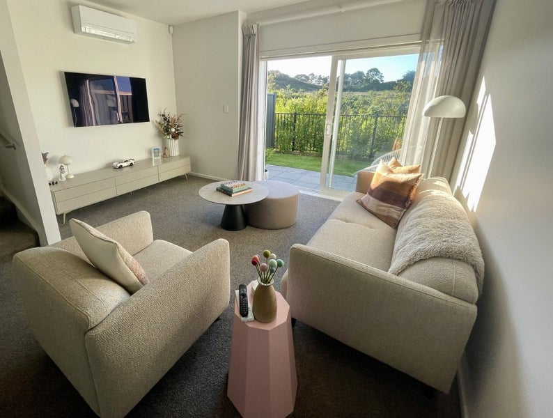 36 Koreke Close, Kenepuru, Porirua - Carousel 1