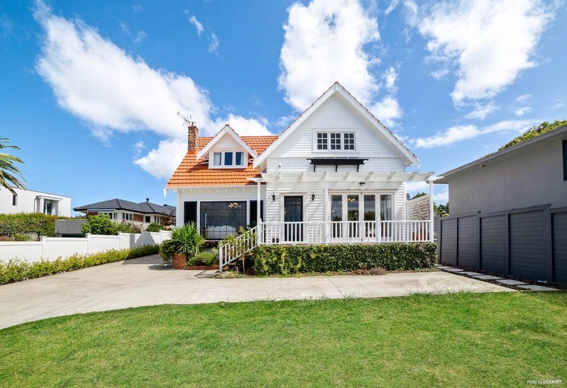1 Killarney Street, Takapuna, Auckland - Carousel 2