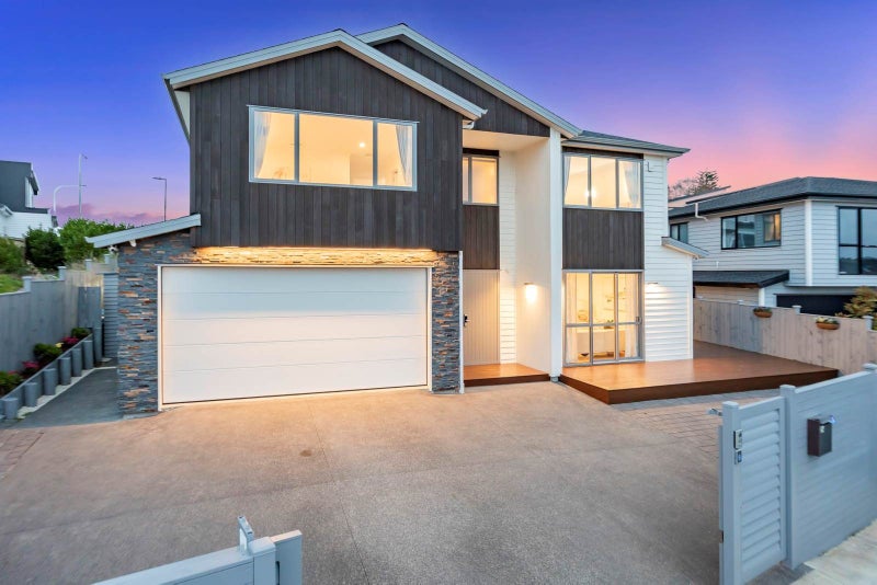 26 Hooten Place, Oteha, Auckland - Carousel 2