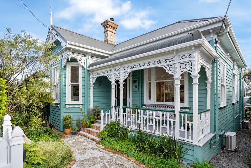 5 Farrar Street, Grey Lynn, Auckland - Carousel 1