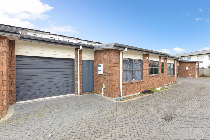 14B May Street, Hamilton East, Hamilton - Carousel 1