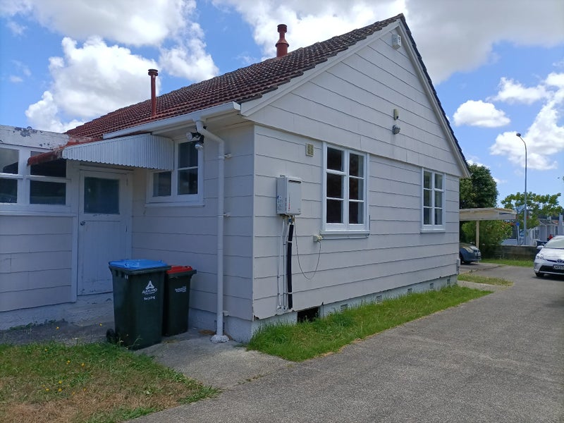 44 Wolverton Street, Avondale, Auckland - Carousel 13