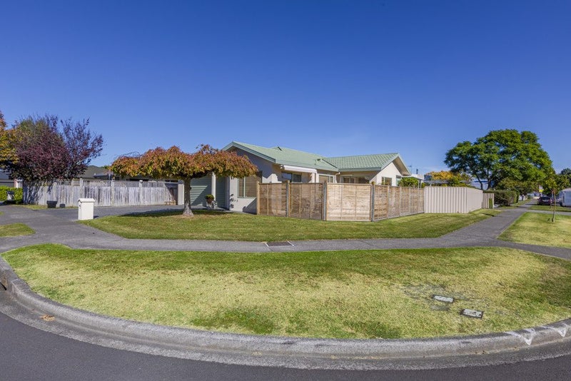 2 Bucksburn Place, Greenmeadows, Napier - Carousel 1