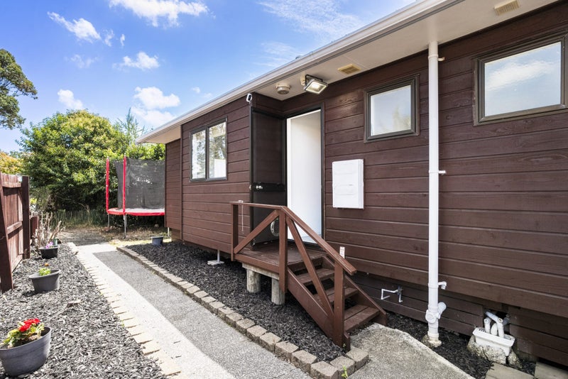 11/390 West Coast Road, Glen Eden, Auckland - Carousel 2