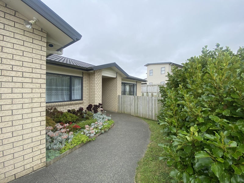 20 Havana Rise, Grenada Village, Wellington - Carousel 1