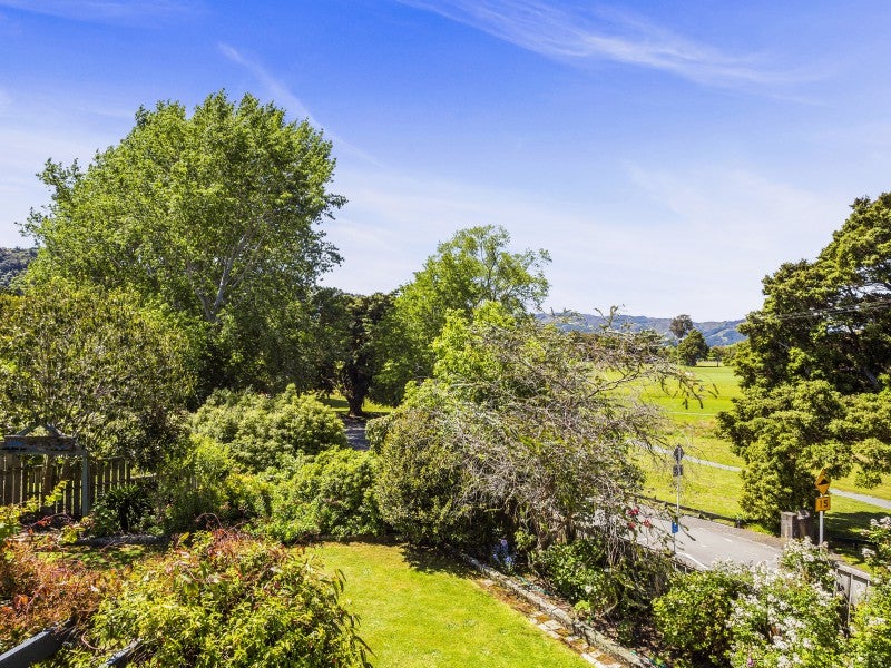 68 Barton Road, Heretaunga, Upper Hutt - Carousel 2