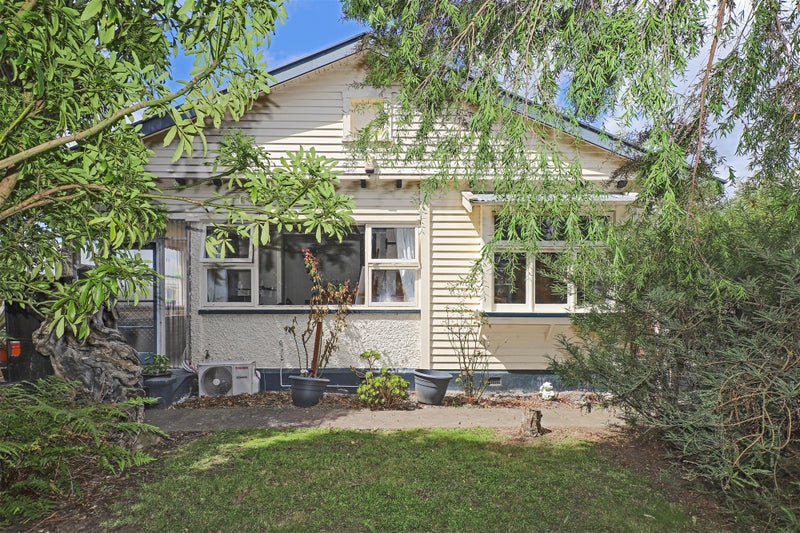 1311 Jubilee Street, Mayfair, Hastings - Carousel 1