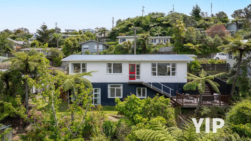 7 Innes Way, Newlands, Wellington - Carousel 2