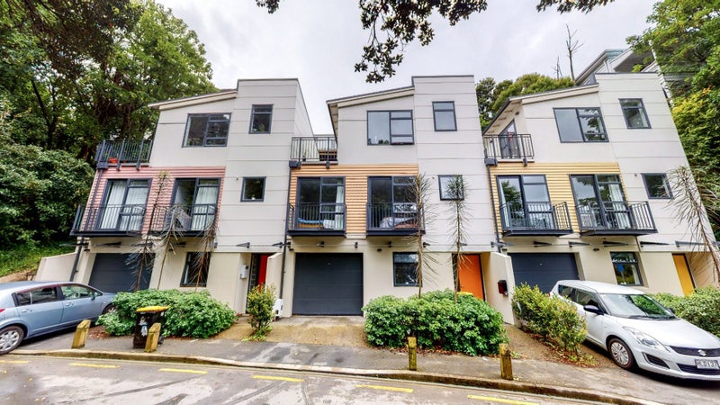 13 San Sebastian Road, Kelburn, Wellington - Carousel 2