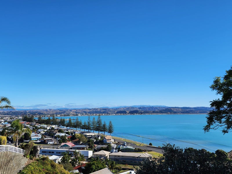 33 Seapoint Road, Bluff Hill, Napier - Carousel 2