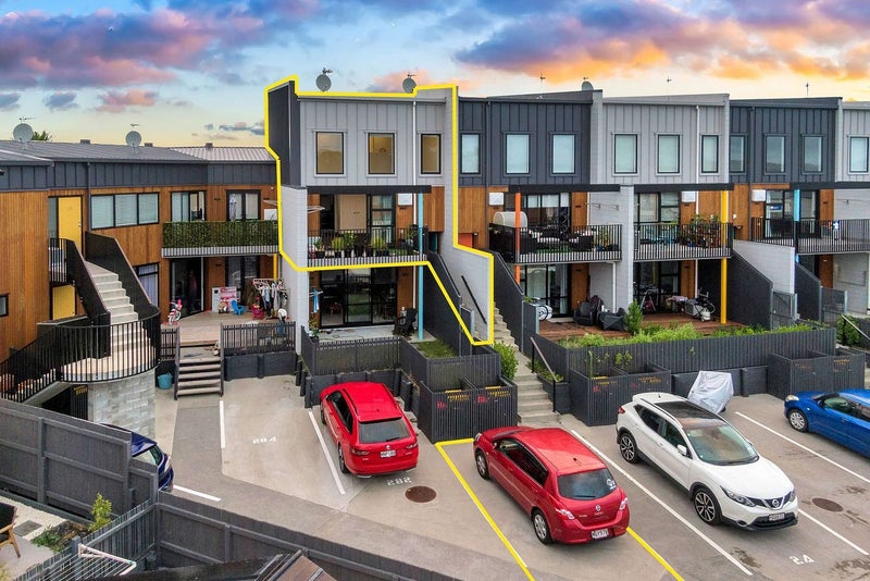 22 Alexander Willis Crescent, Hobsonville, Auckland - Carousel 1