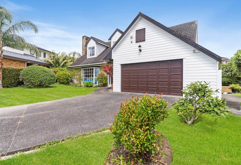 13 Delisle Place, Windsor Park, Auckland - Carousel 2