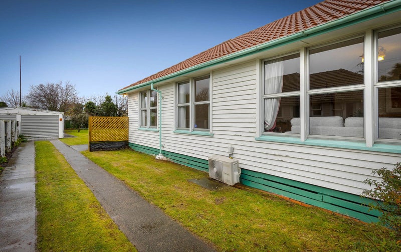 18 Gregory Avenue, Islington, Christchurch - Carousel 2