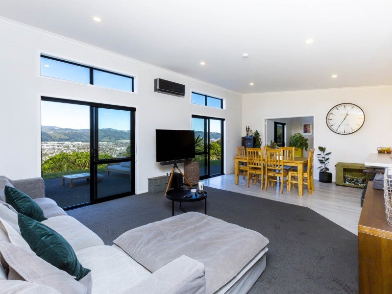 51 Percy Kinsman Crescent, Riverstone Terraces, Upper Hutt - Carousel 1