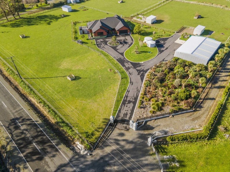 114 Nannestads Line, Bunnythorpe, Palmerston North - Carousel 2