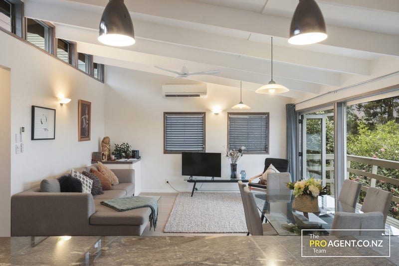 442 Huia Road, Laingholm, Auckland - Carousel 1