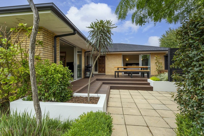 4 Kirkdale Place, Avonhead, Christchurch - Carousel 1