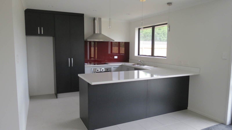 7 Captain Mitchell Drive, Opaheke, Papakura - Carousel 2