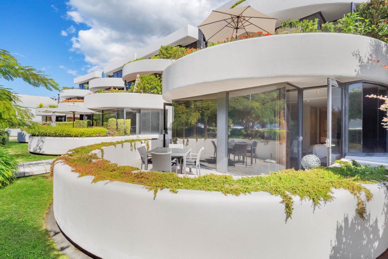 2/45 Tamaki Drive, Mission Bay, Auckland - Carousel 1