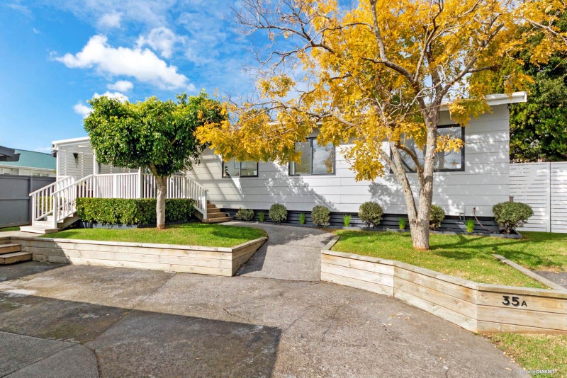 35A Glen Marine Parade, Glendene, Auckland - Carousel 1