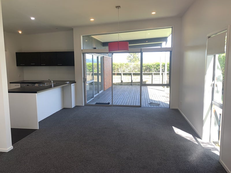 32A Norcross Avenue, Henderson, Auckland - Carousel 2