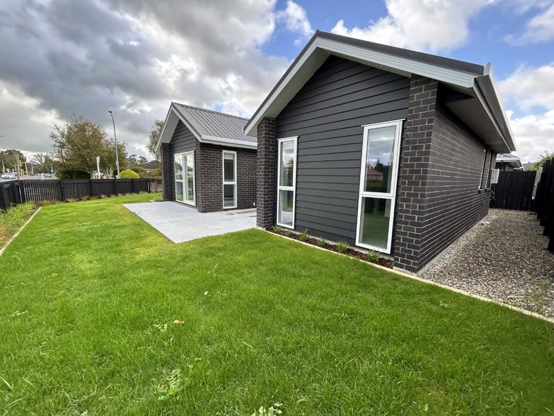 2A Mullane Street, Hillcrest, Hamilton - Carousel 2