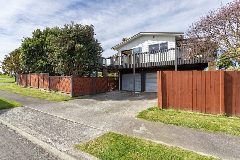 82 Gloaming Hill, Titahi Bay, Porirua - Carousel 19