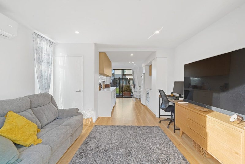 1/12 New Brighton Road, Shirley, Christchurch - Carousel 2