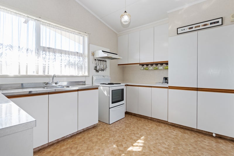 26 Poaka Avenue, Dinsdale, Hamilton - Carousel 2