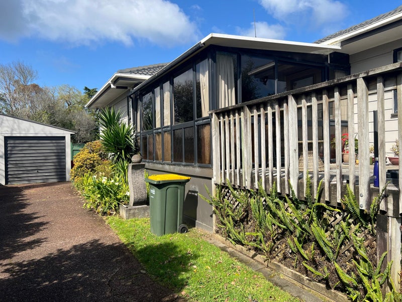 23 Pinotage Place, Huapai, Kumeu - Carousel 1