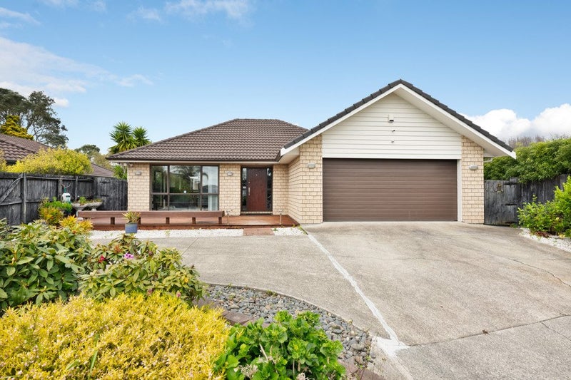 112 Lake Panorama Drive, Henderson Valley, Auckland - Carousel 2