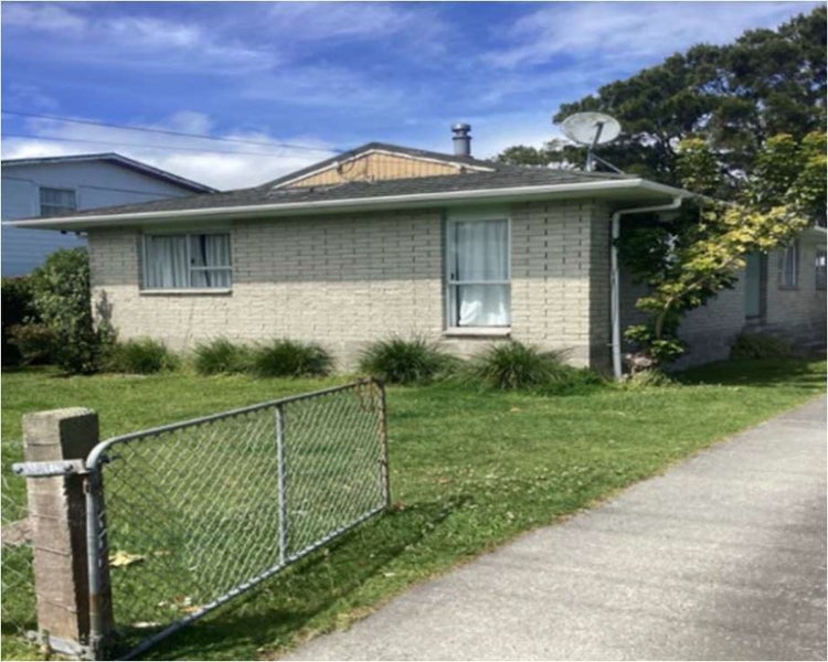 1 Albany Road, One Tree Point - Carousel 1