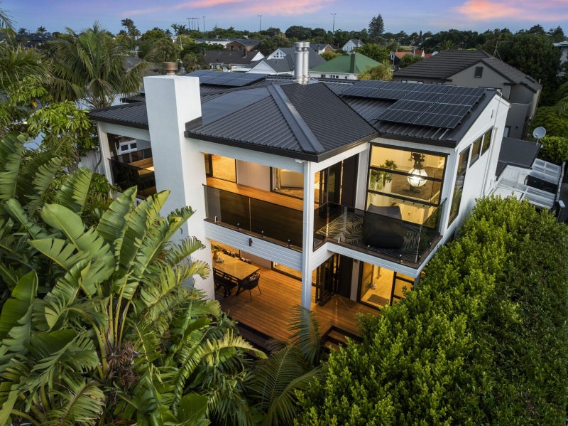 46 St Michaels Avenue, Point Chevalier, Auckland - Carousel 1