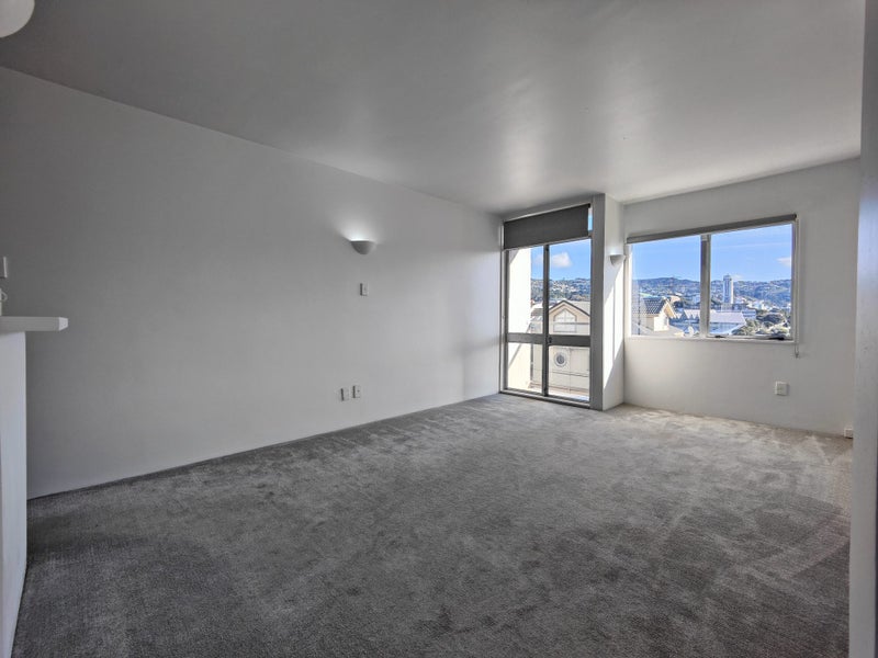 303/131 Brougham Street, Mount Victoria, Wellington - Carousel 2
