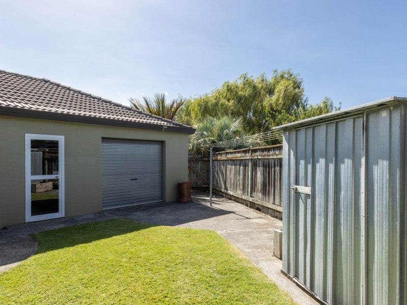 11 Kensington Drive, Taradale, Napier - Carousel 16
