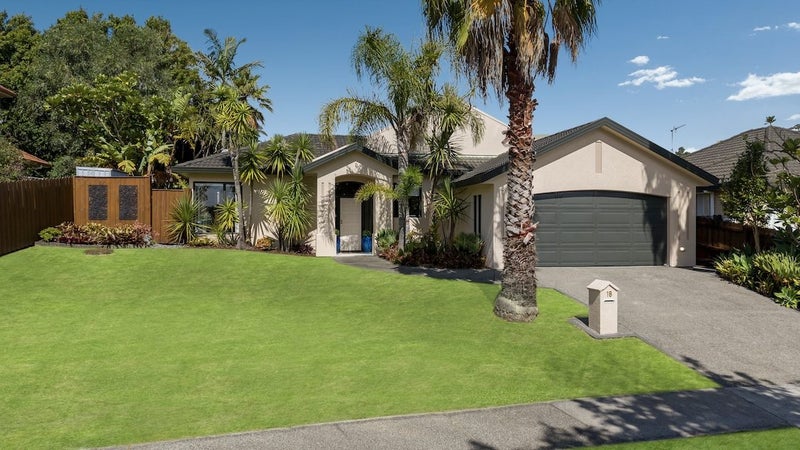 18 Dairyland Drive, East Tamaki Heights, Auckland - Carousel 1