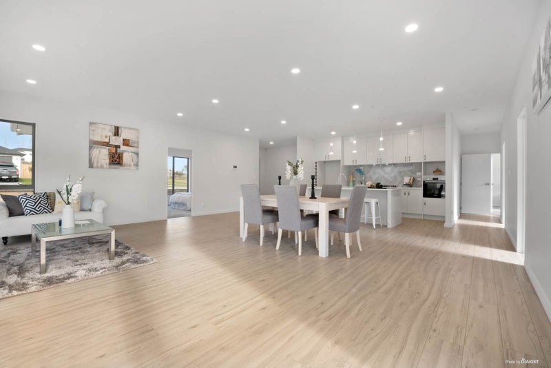 48 Jeroboam Loop, Kumeū - Carousel 1