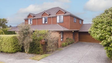 7 Montrose Grove, Churton Park, Wellington - Carousel 1