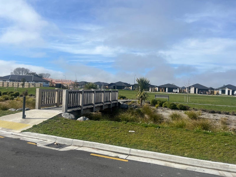 31 Weaver Street, Woodend, Woodend - Carousel 13