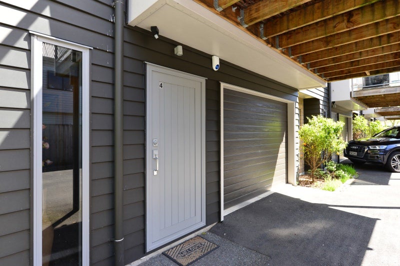 4/10 Dowding Street, Melville, Hamilton - Carousel 2