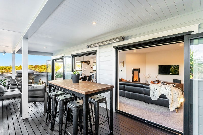 16A Puroto Street, Meadowbank, Auckland - Carousel 2