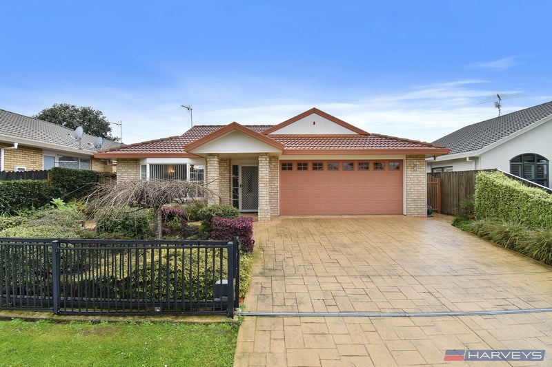 4B Stewart Gibson Place, Manurewa, Auckland - Carousel 1