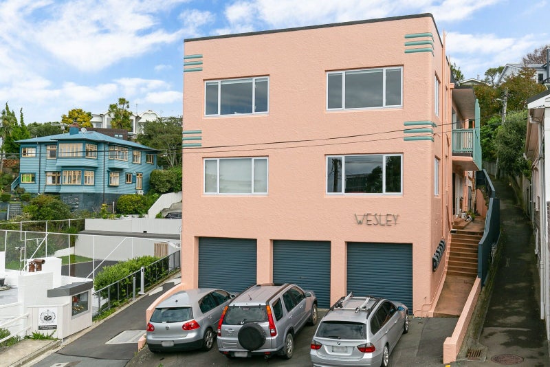 4/1 Wesley Road, Kelburn, Wellington - Carousel 1