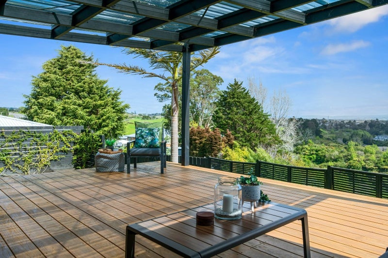 6 Titiro Way, Welcome Bay, Tauranga - Carousel 1