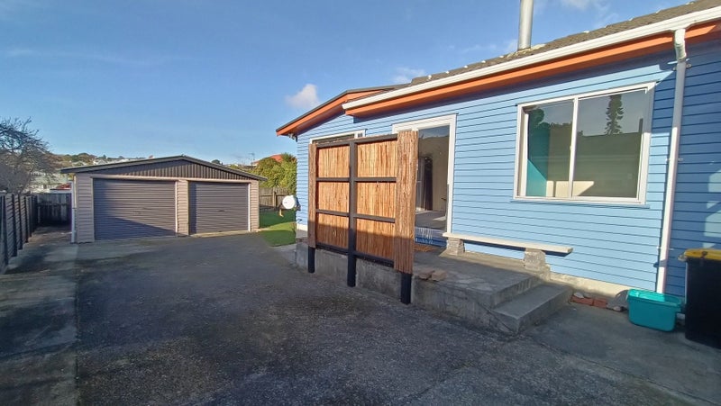 10A Chamberlain Road, Karori, Wellington - Carousel 2