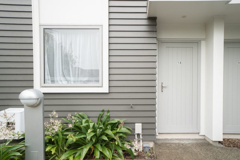 32 Dr Taylor Terrace, Johnsonville, Wellington - Carousel 1