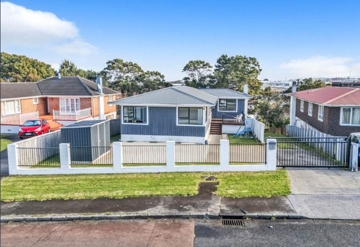 12 Portman Road, Mount Wellington, Auckland - Carousel 1