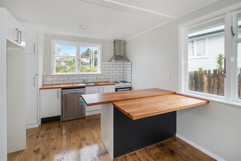 41 Durham Street, Cannons Creek, Porirua - Carousel 2